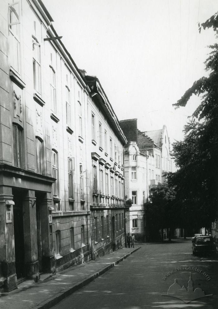 Drahomanova street 2
