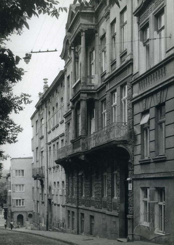 Mendeljejeva street  2