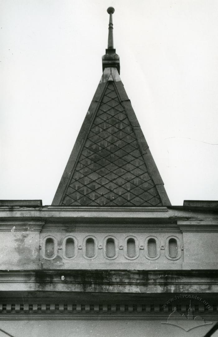 Building spire at 2 Mendeljejeva st.  2