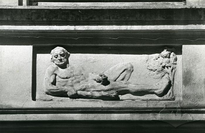 Bas-relief of Hercules at 4 Stavropihiiska St.  2