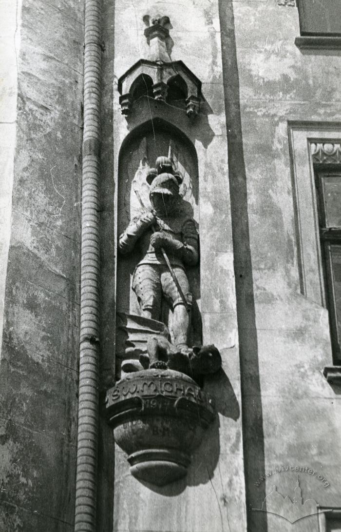 St. Michael sculpture at 11 Drukarska st.  2