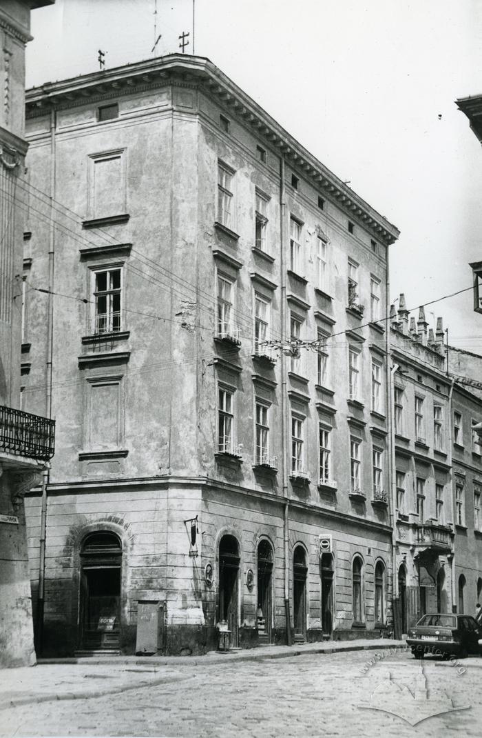 The Pharmacy Museum at 1 Stavropihiiska St. 2