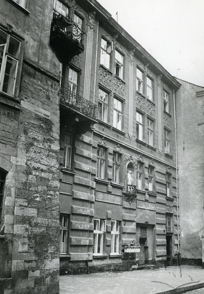 Building at 3 Drukarska St.  2