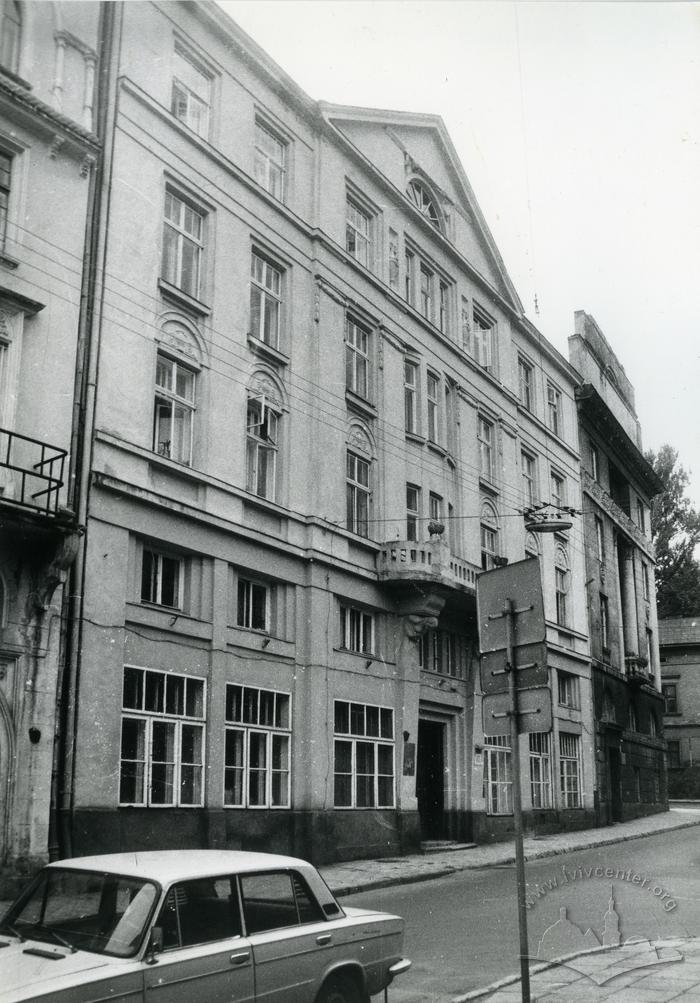 Building at 17 Dudajeva St.  2