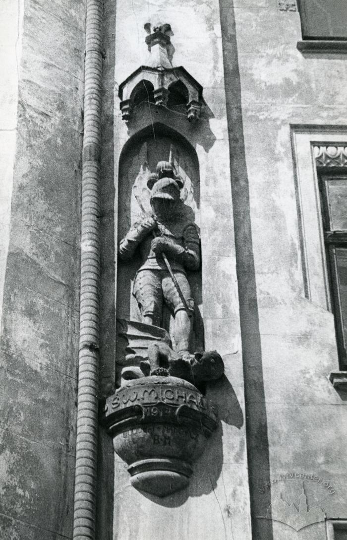 St. Michael sculpture at 11 Drukarska st.  2