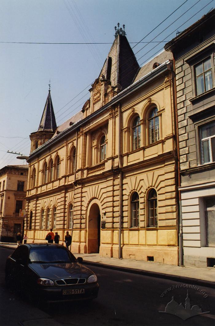 Building at 8 Dudajeva Street 2