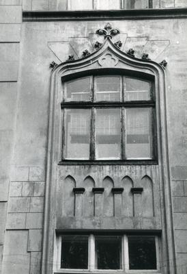 Building at 16 Yaponska St. Window 