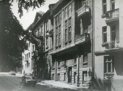 Buildings at 142, 144 Franka St. 