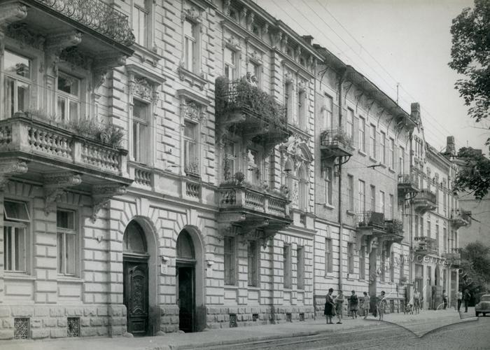 Buildings at 65, 67, 69 Franka St. 2