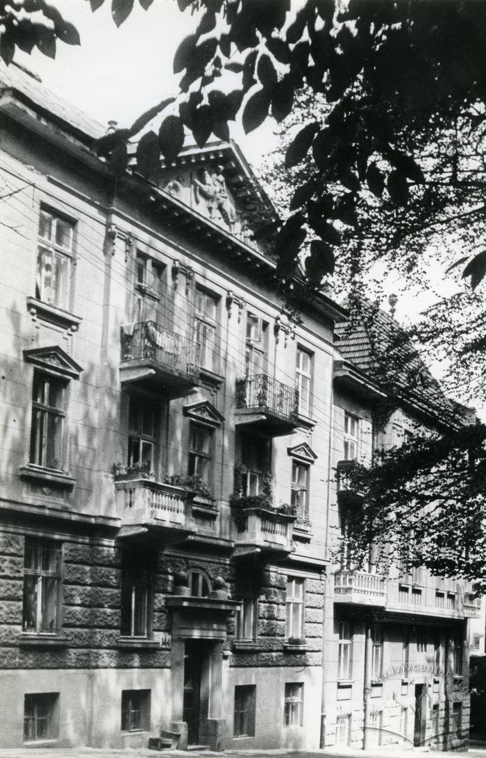 Будинок на вул. Франка, 144 2