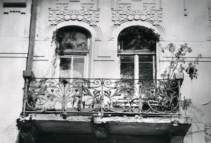 Balcony and windows at 8 Chuprynky St.  2