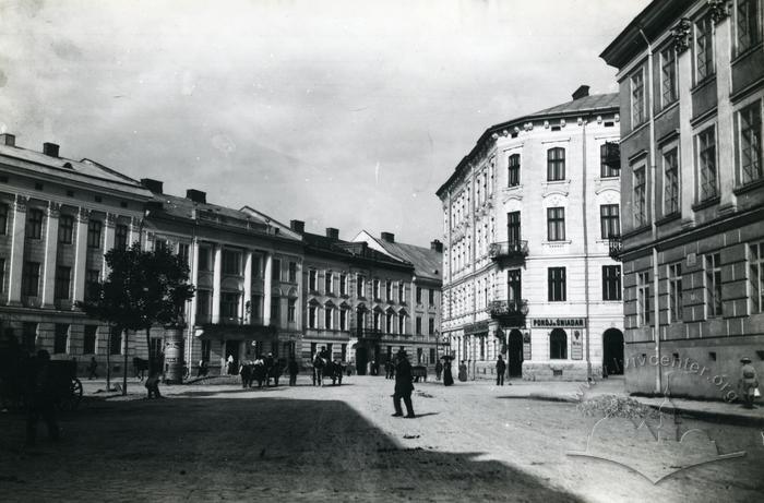 Hryhorenka Square. Photo reproduction  2