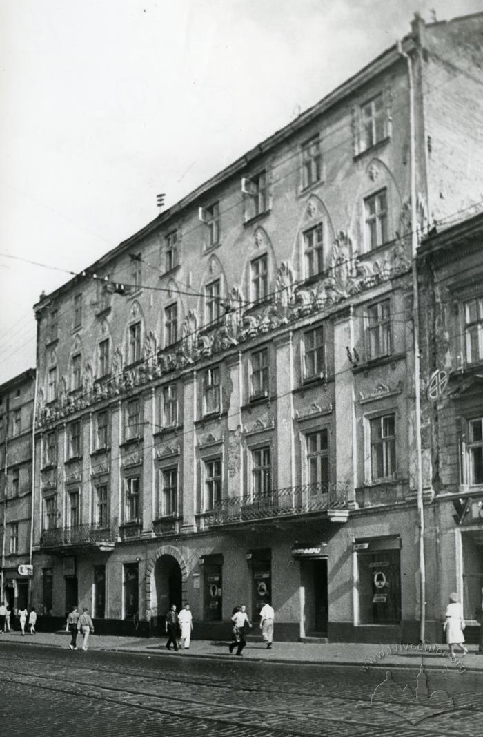 Building at 33 Horodotska St.  2