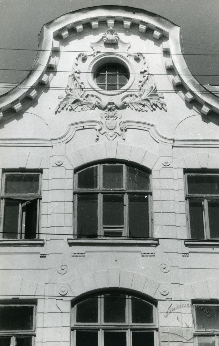 Uppermost part of the building at 24 Horodotska St.  2