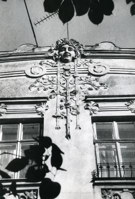 Mascaron on the façade of a building 