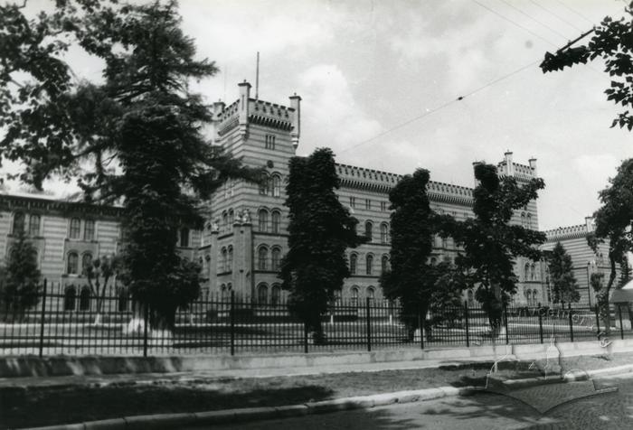 Львівський державний університет безпеки життєдіяльності ДСНС України на вул. Клепаріській, 35  2