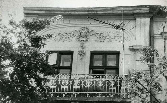 Фрагмент фасаду на вул. Клепарівський, 23 2