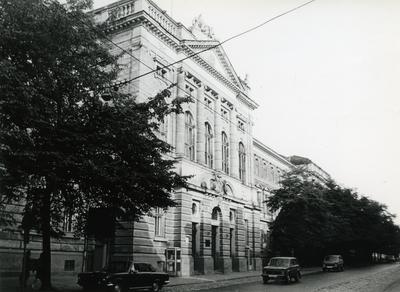 Будинок на вул. Князя Романа, 1-3