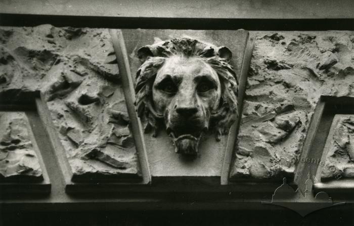 Mascaron with lion at 11 Kostiushka St.  2