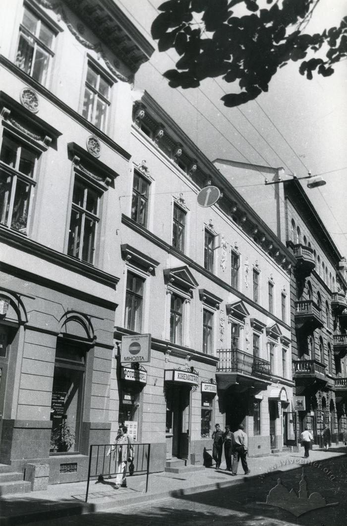 Building at 16 Kopernika St.  2