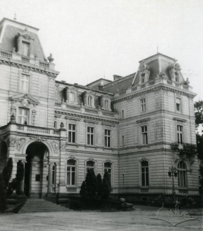 Potocki Palace at 15 Kopernika St.  2