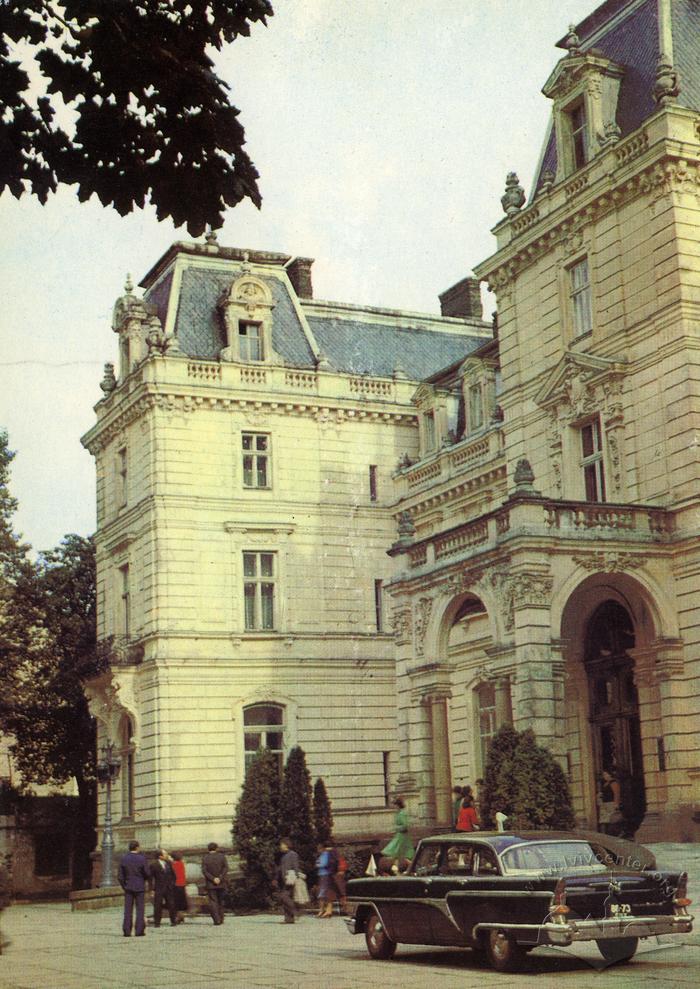 Potocki Palace at 15 Kopernika St.  2