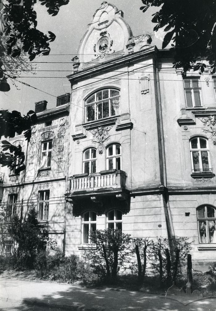 Building at 24-26 Kotliarevskoho St.  2