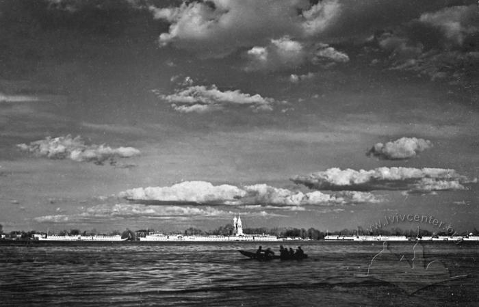 A view of the Trukhaniv island and the church of St. Elizabeth 2