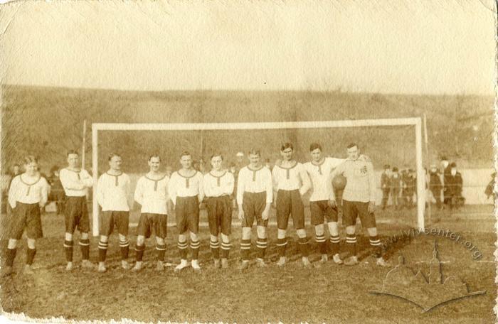 Football team of "Pohoni" club 2