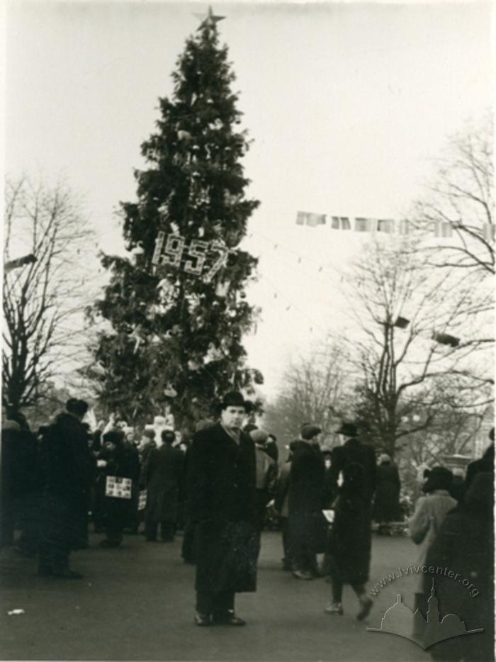 Christmas Tree at Svoboda Avenue 2