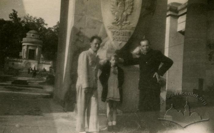 Cenotaph on "Orlat Cemetery" 2