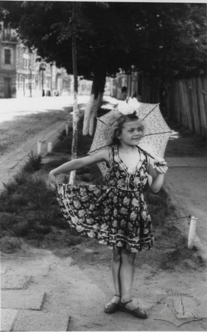 Портрет дівчинки з парасолькою 2
