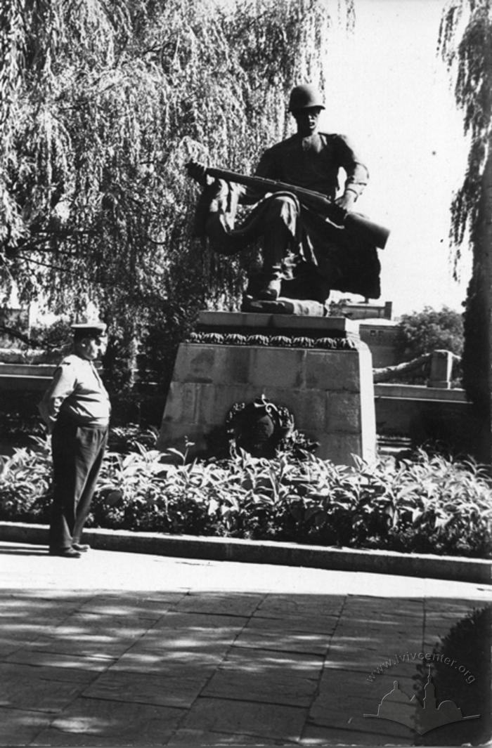 Sculpture at The Hill of Glory 2