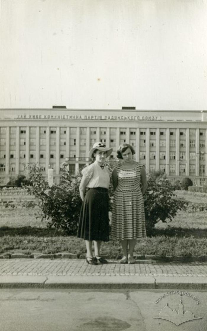 Portrait at Narodna Square 2