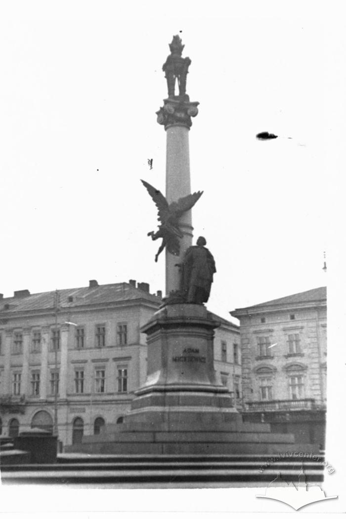 Adam Mickiewicz Monument 2