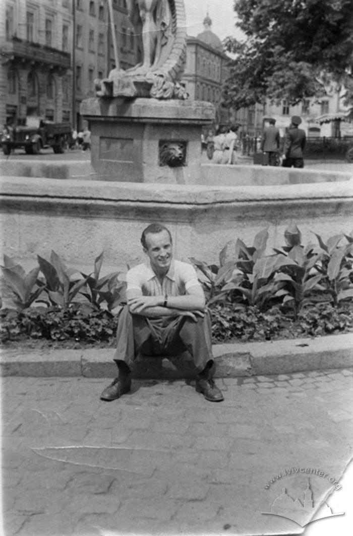 A man nearby fountain 2