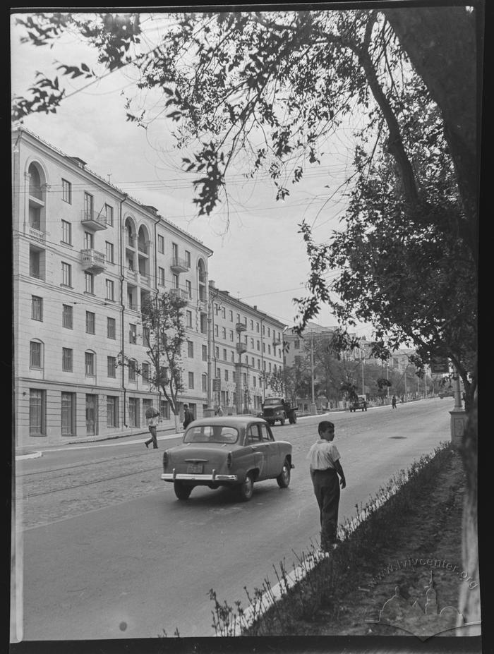 Republic Avenue, Zhdanov 2