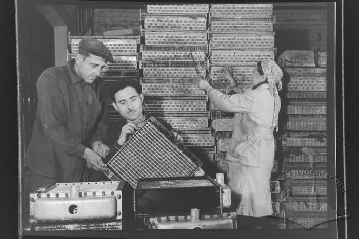 Radiator operators, Yarosh and Khakhaleva 2