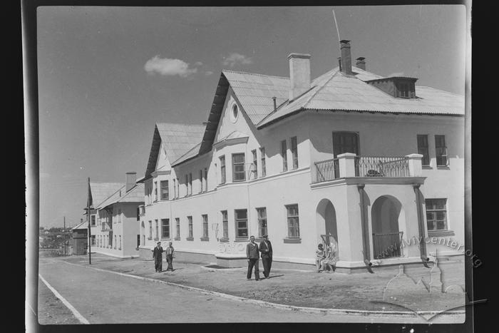 New house on Left Bank (Ordzhonikidze district, Zhdanov) 2