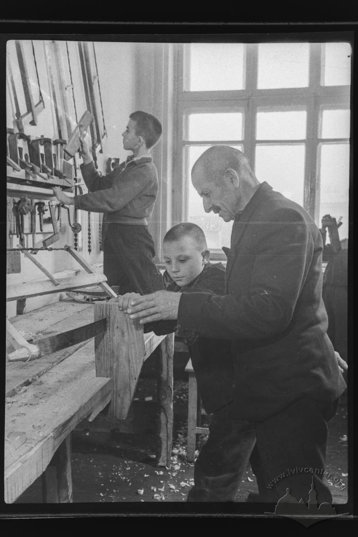 Joiner's workshop at school No 36 2