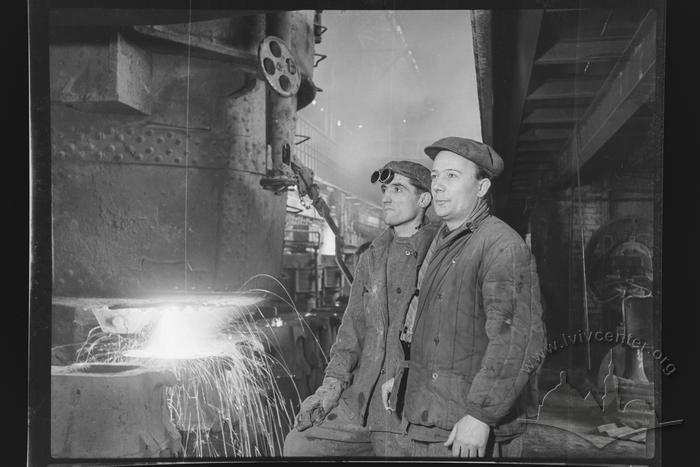 Loading machine in the open-hearth shop 2