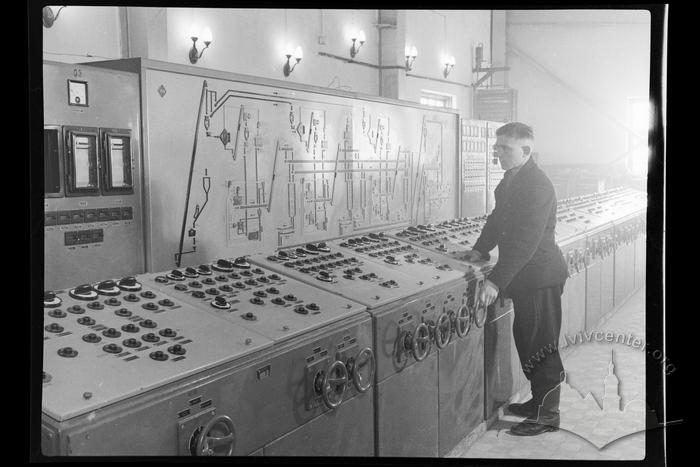 Clinker grinding shop. Control panel 2