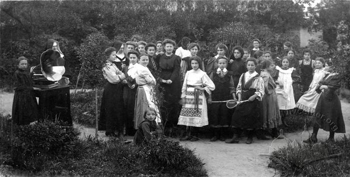 Students of the Basilian Sisters Gymnasium 2