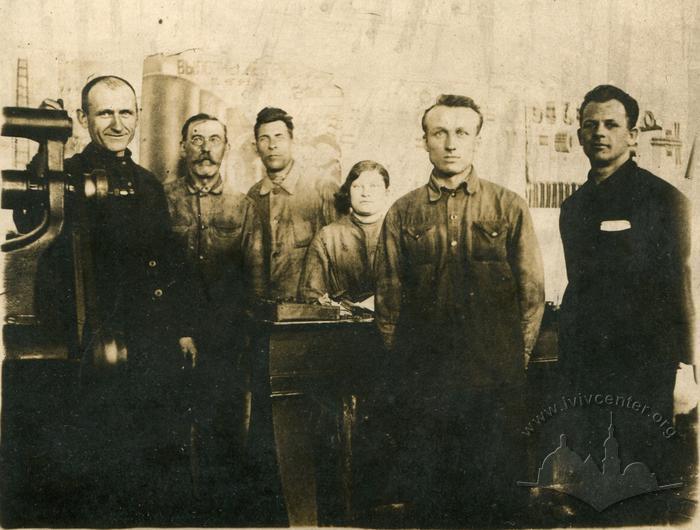 Workers of the experimental shop. Lower Dnieper Pipe Rolling Plant 2