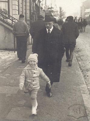 Яніна Гешелес з батьком
