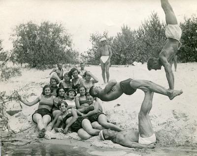 Athletes on the Dnieper River