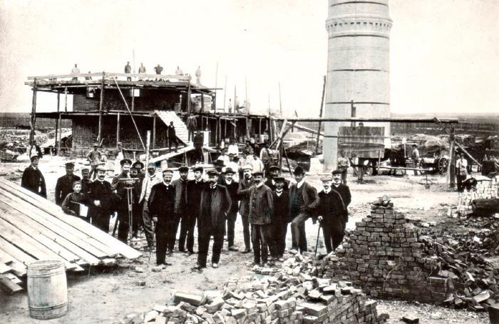 Specialists from Germany at the plant building site 2