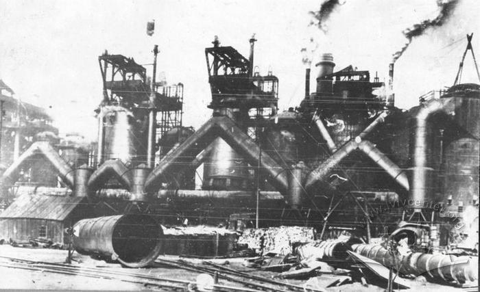 General view of the blast furnaces 2