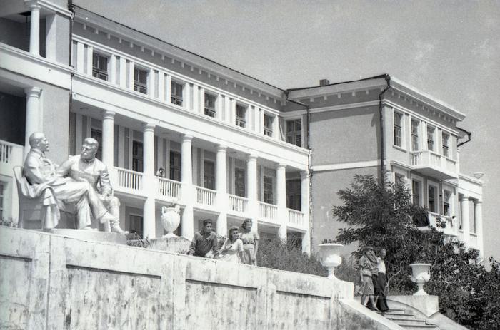 The Central Committee Sanatorium of coal miners 2