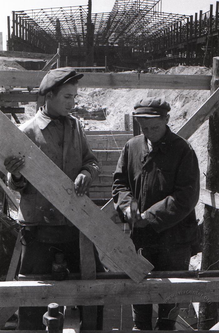 Rolling mill construction. Kildishev brigade. Smiths of the Azovstal plant. Steelmakers at the rolling mill. 2